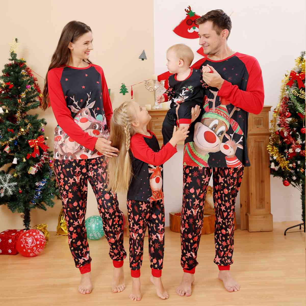 Men Reindeer Graphic Top and Printed Pants Set